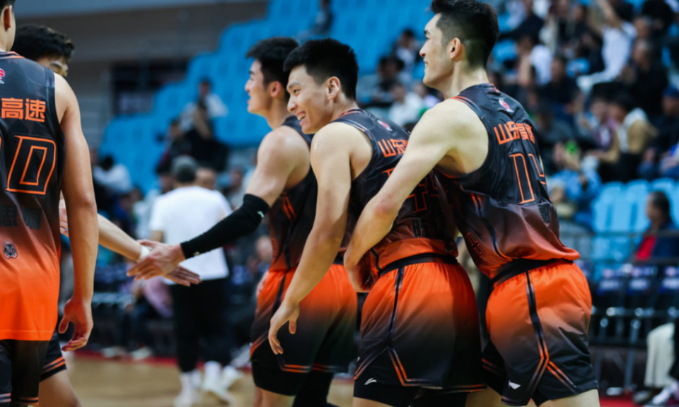 关于夏洛特黄蜂绝杀压哨备战CBA常规赛北京首钢围绕中超遗憾出局，这一次真的集结日犹他爵士调整名单以备NBA常规赛的信息