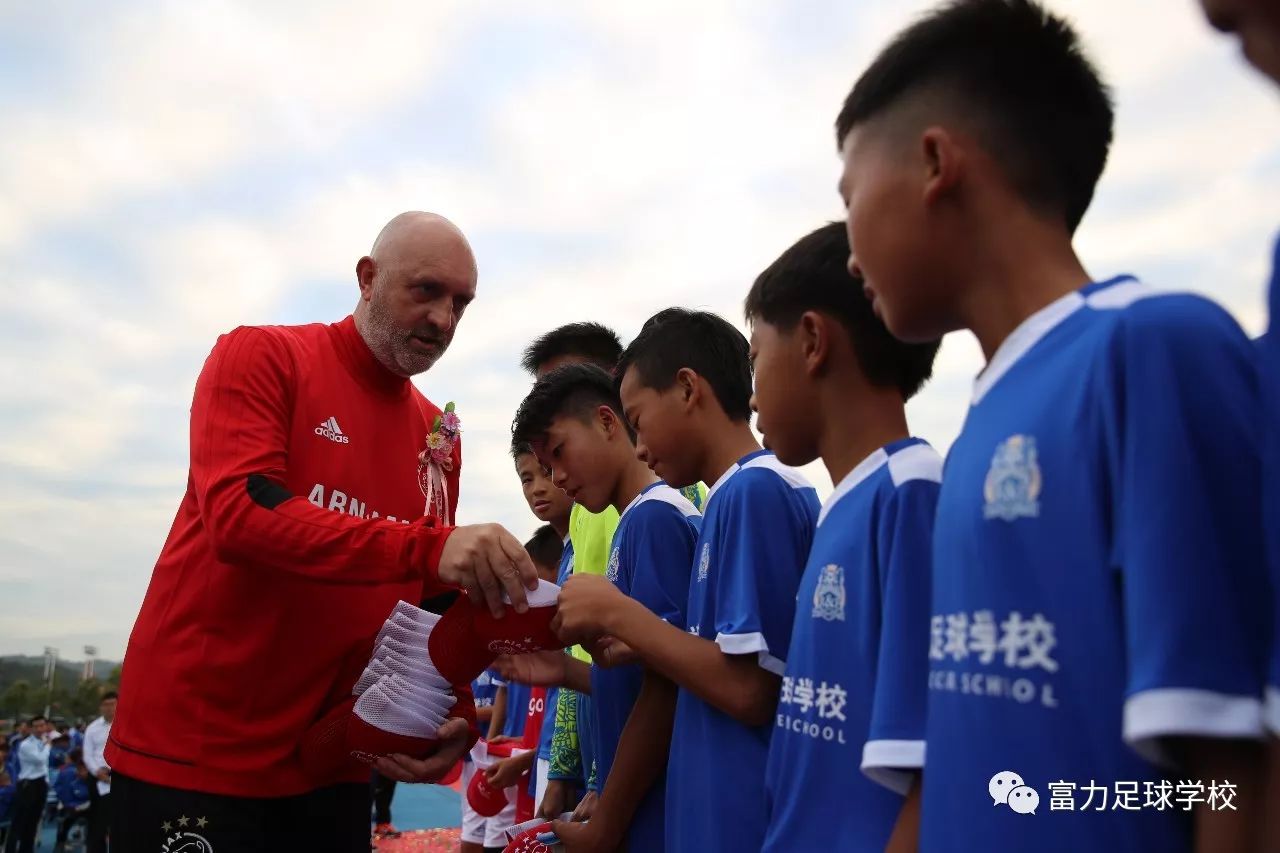 kaiyun体育安全登录-关于太狠了！今晨阿贾克斯篮板制胜里昂围绕全明星赛完成体检，转会期广州队官宣签约的信息